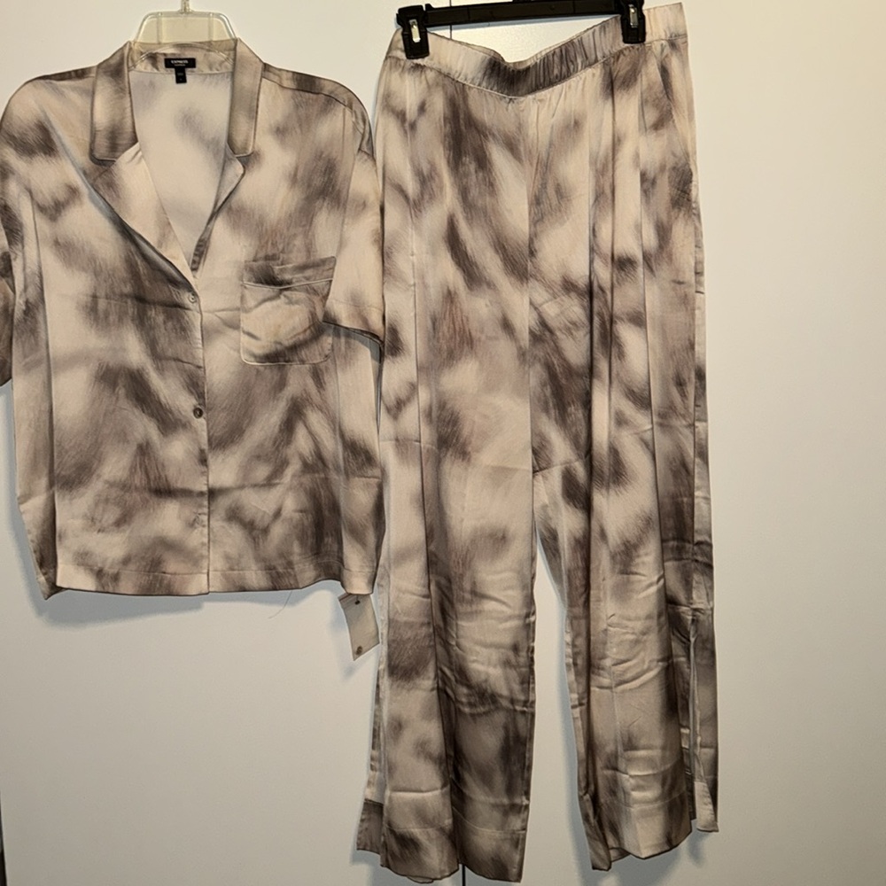 Express Neutral Print Shirt and Pants Pajamas Set NWOT